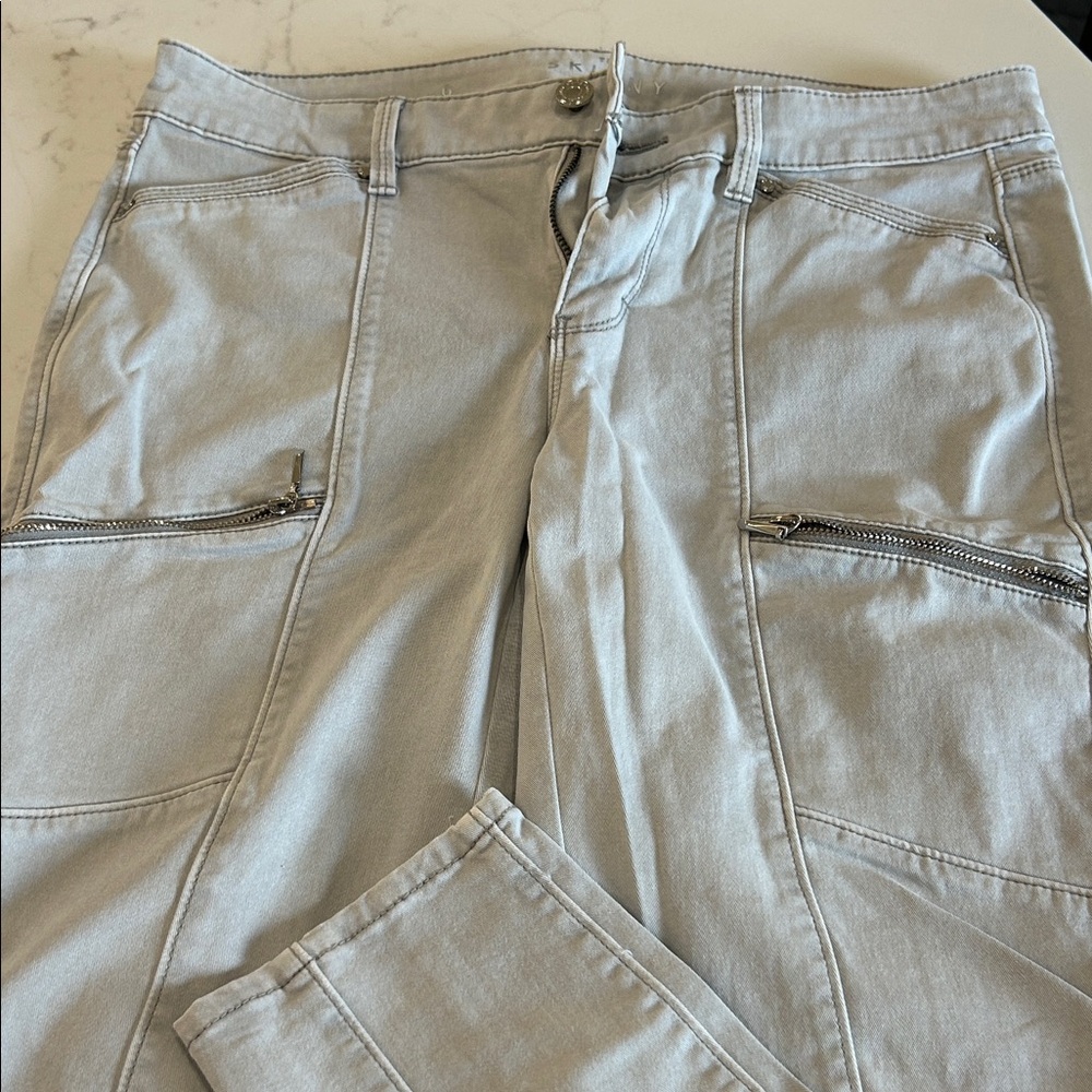 White House Black Market Light Gray Cropped Pants